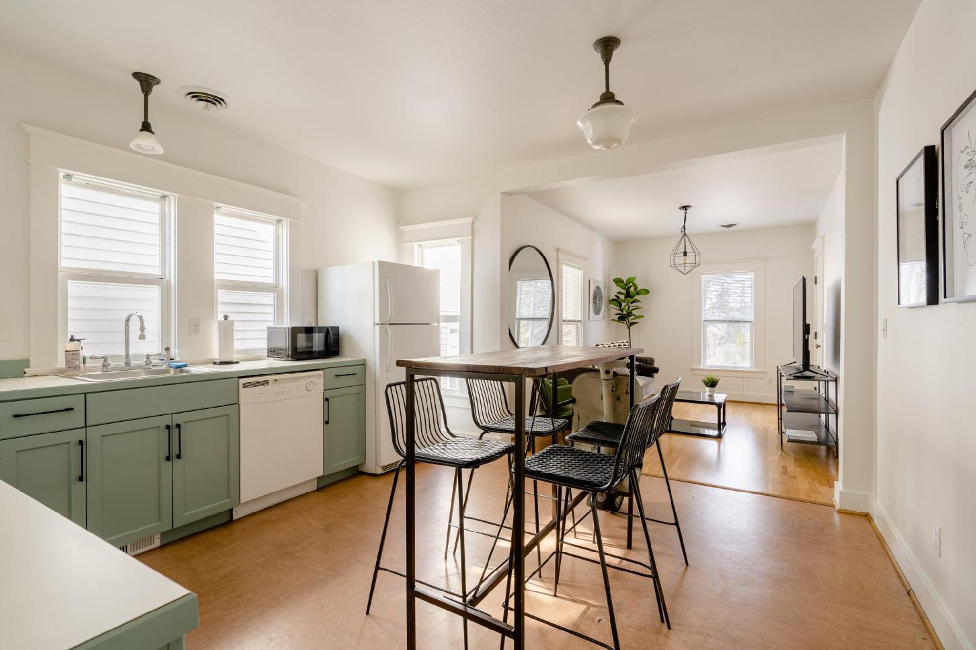 Hipster Vibe - Food Carts & Live Music Holiday home