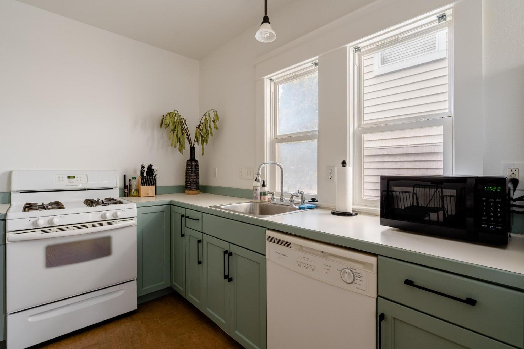 Hipster Vibe - Food Carts & Live Music Holiday home *